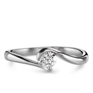 diamond-solitaire-engagement-ring